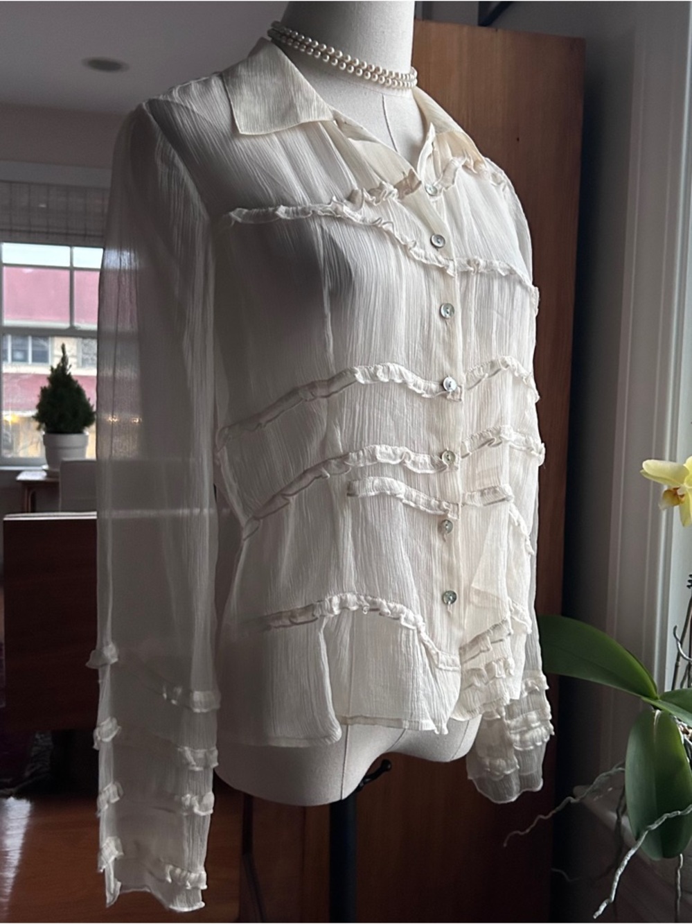 Silk bebe Blouse in Cream